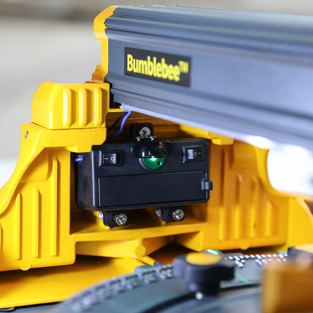 Raizi BumbleBee™ professional manual tile cutter with adjustable cutting angle